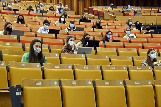 Studierende an der UCLouvain (Bild: Eric Lalmand/Belga)