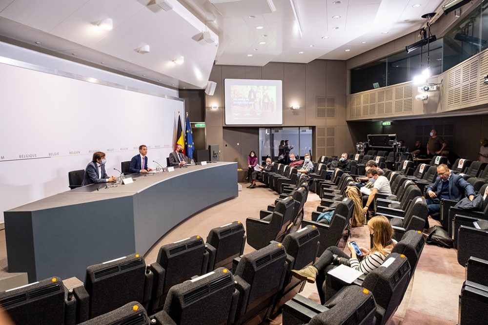 Pressekonferenz des Konzertierungsausschusses am Dienstag in Brüssel (Bild: Hadrien Dure/Belga)