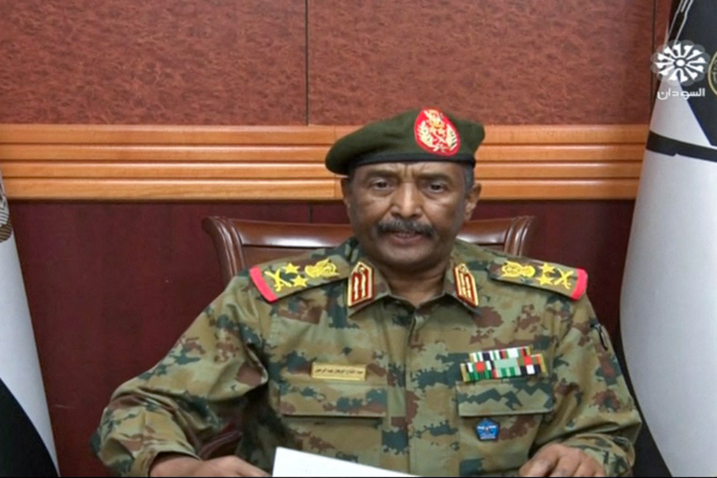 General Abdel Fattah al-Burhan hat die Macht im Sudan übernommen (Bild: AFP/Sudan TV)