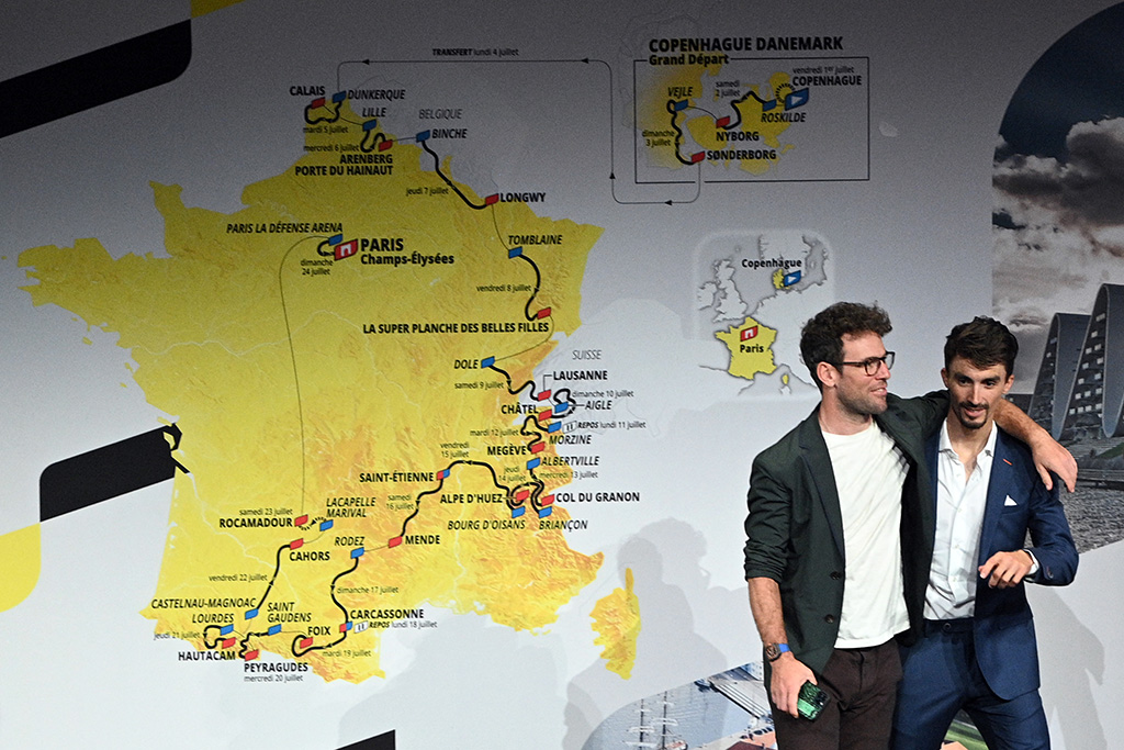 Mark Cavendish und Julian Alaphilippe bei der Vorstellung der Tour 2022