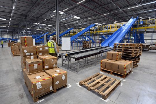 Das neue Logistikzentrum von Alibaba am Liège Airport (Bild: Eric Lalmand/Belga)