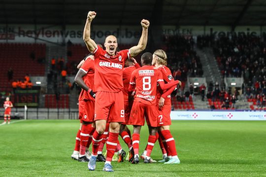 Antwerpen feiert den Sieg über Ostende (Bild: David Pintens/Belga)