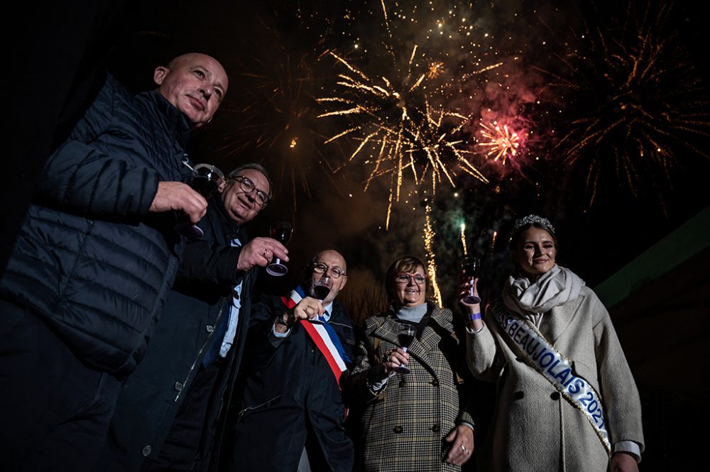 Erster Wein des Jahres aus dem Beaujolai wird gefeiert (Bild: Jean-Philippe Ksiazek/AFP)