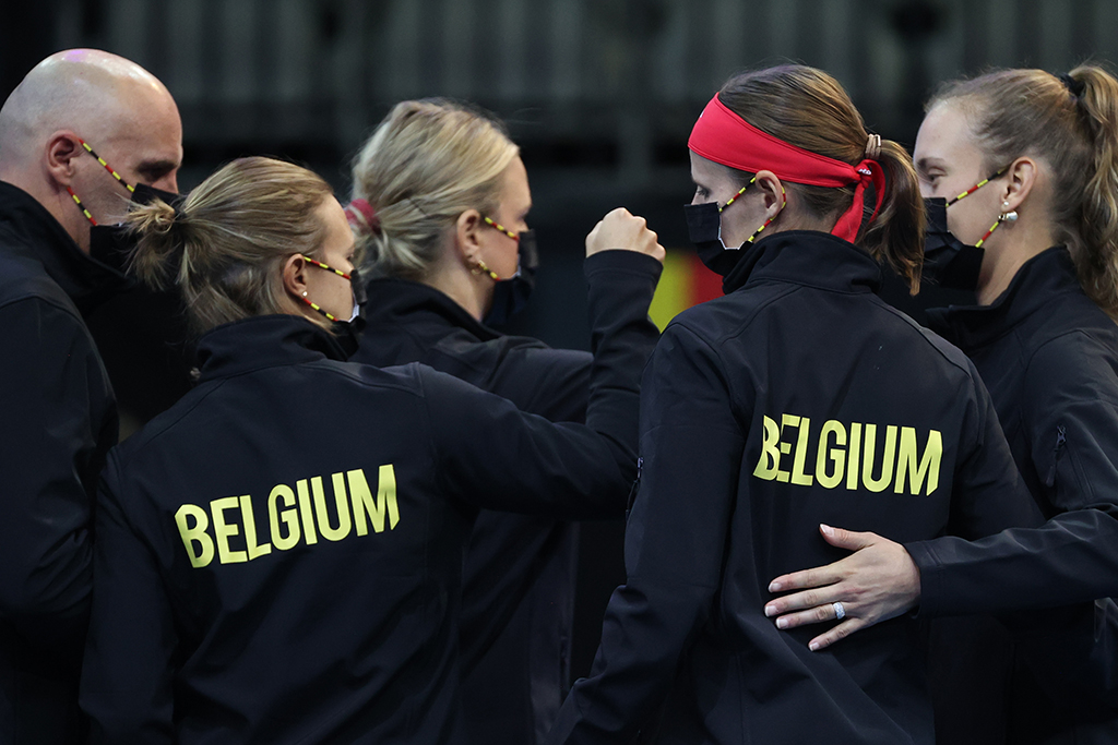 Das belgische Team um Kirsten Flipkens, Greet Minnen und Elise Mertens ist beim Billie Jean King Cup ausgeschieden (Bild: Virginie Lefour/Belga)