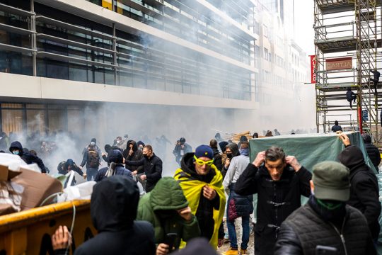Ausschreitungen bei Anti-Corona-Demonstration in Brüssel