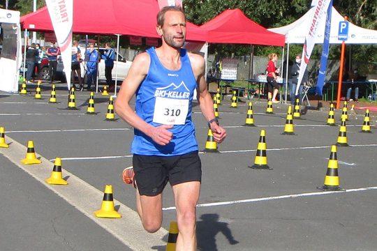 Gaël Dethier läuft in Einruhr auf Platz zwei (Bild: Martin Brodel/BRF)