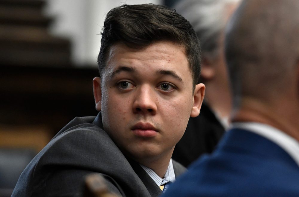 Der Schütze von Kenosha, Kyle Rittenhouse, am 17.11. vor Gericht (Bild: Sean Krajacic/AFP)