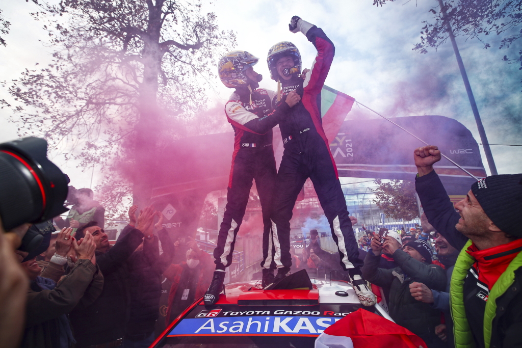 Sébastien Ogier und Julien Ingrassia sind zum achten Mal Weltmeister (Bild: Toyota Gazoo Racing)