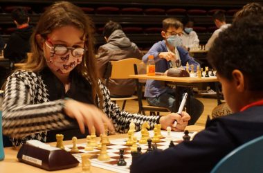 Junge Schachspieler aus der Großregion messen sich im Rapidschach (Bild: Stephan Pesch/BRF)