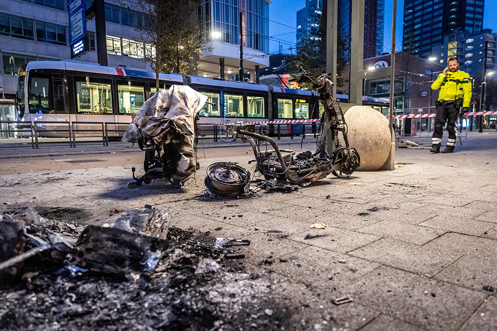 Rotterdam nach den Unruhen (Bild: Jeffrey Groeneweg/ANP/AFP)
