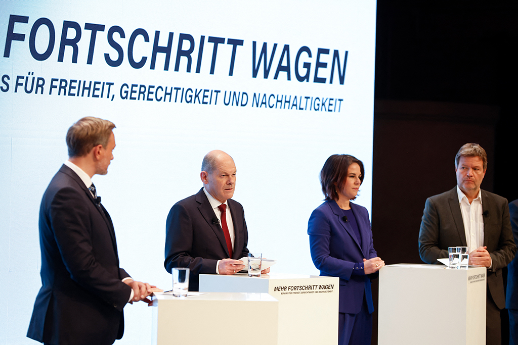 Vorstellung des Koalitionsvertrags am Mittwoch in Berlin (Bild: Odd Andersen/AFP)
