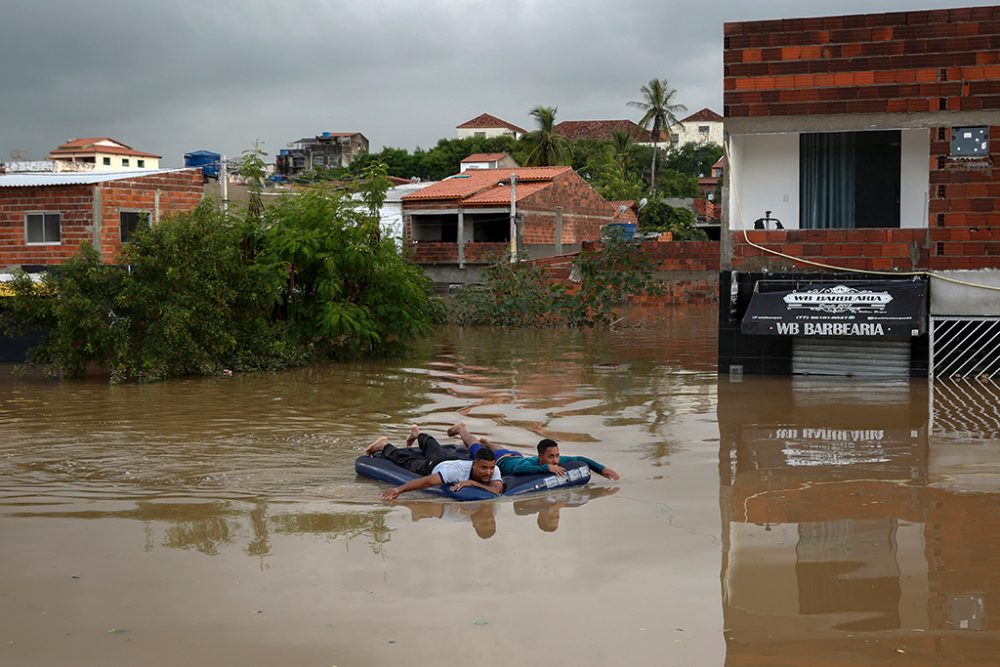 Überschwemmung in Itapetinga im brasilianischen Bundesstaat Bahia (Bild: Manuella Luana/AFP)