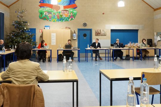 Gemeinderat Lontzen am 20.12.2021 (Bild: Dogan Malicki/BRF)