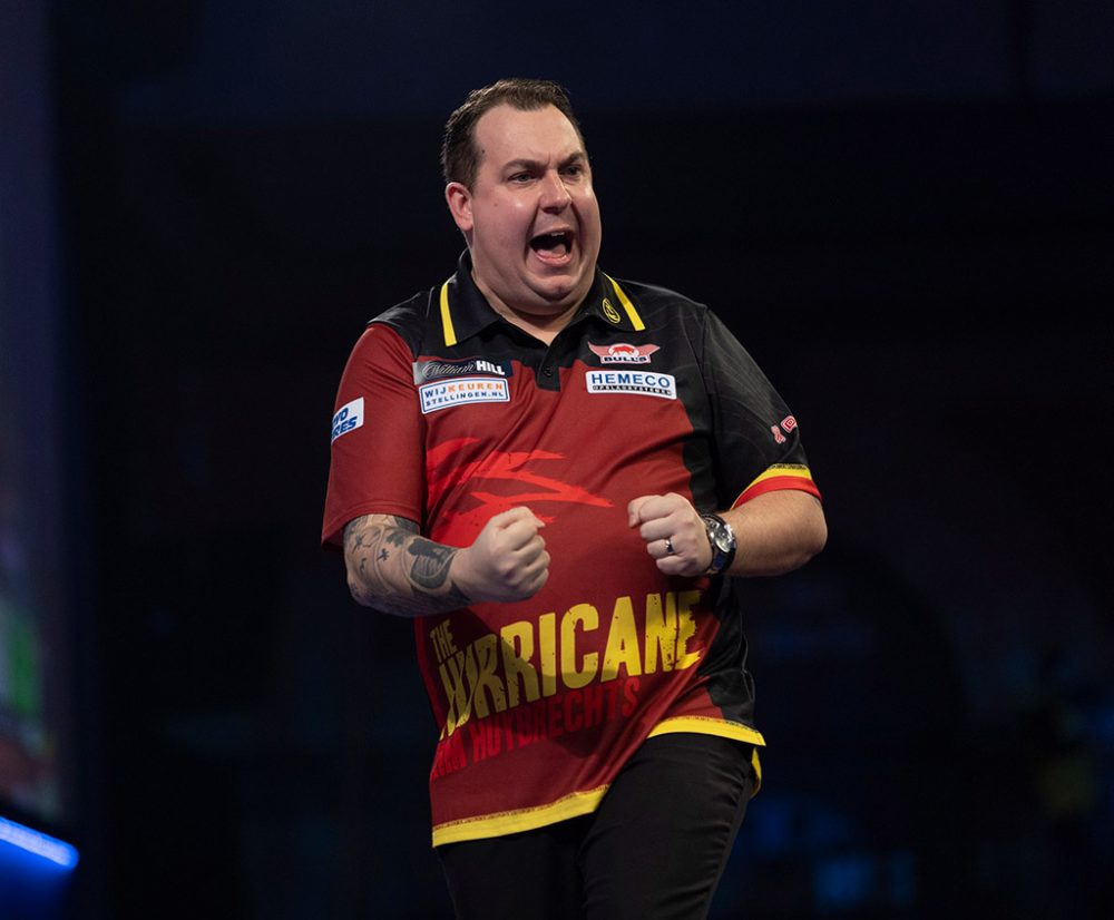 Kim Huybrechts bei Darts-WM im Sechzehntelfinale