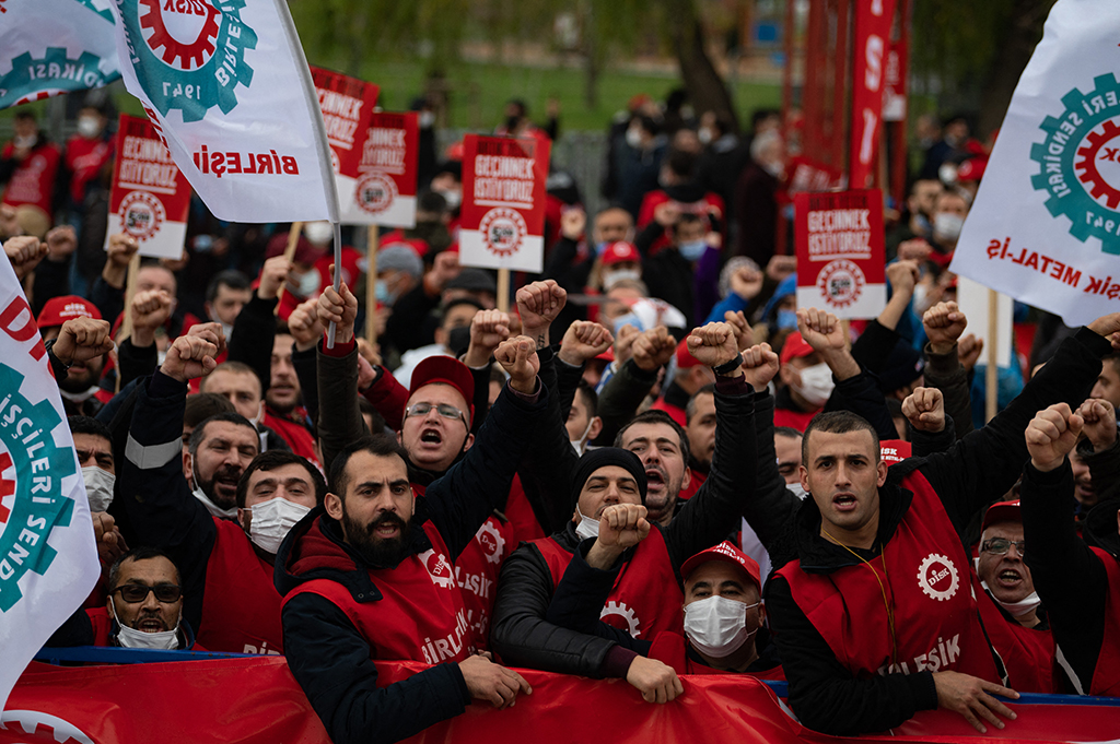 Demonstration in Istanbul am Sonntag (Bild: Yasin Akgul/AFP)