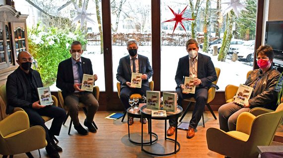 Vorstellung des neuen Jahrbuches des Kreises Euskirchen (Bild: Kreisverwaltung Euskirchen)