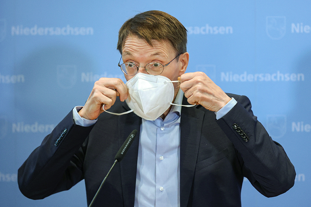 Deutschlands Gesundheitsminister Karl Lauterbach (Bild: Ronny Hartmann/AFP)
