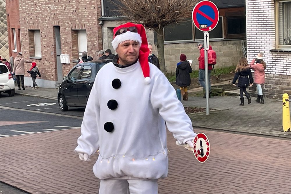 Danny Tychon, der erwachsene Schülerlotse in Kelmis (Bild: Michaela Brück/BRF)