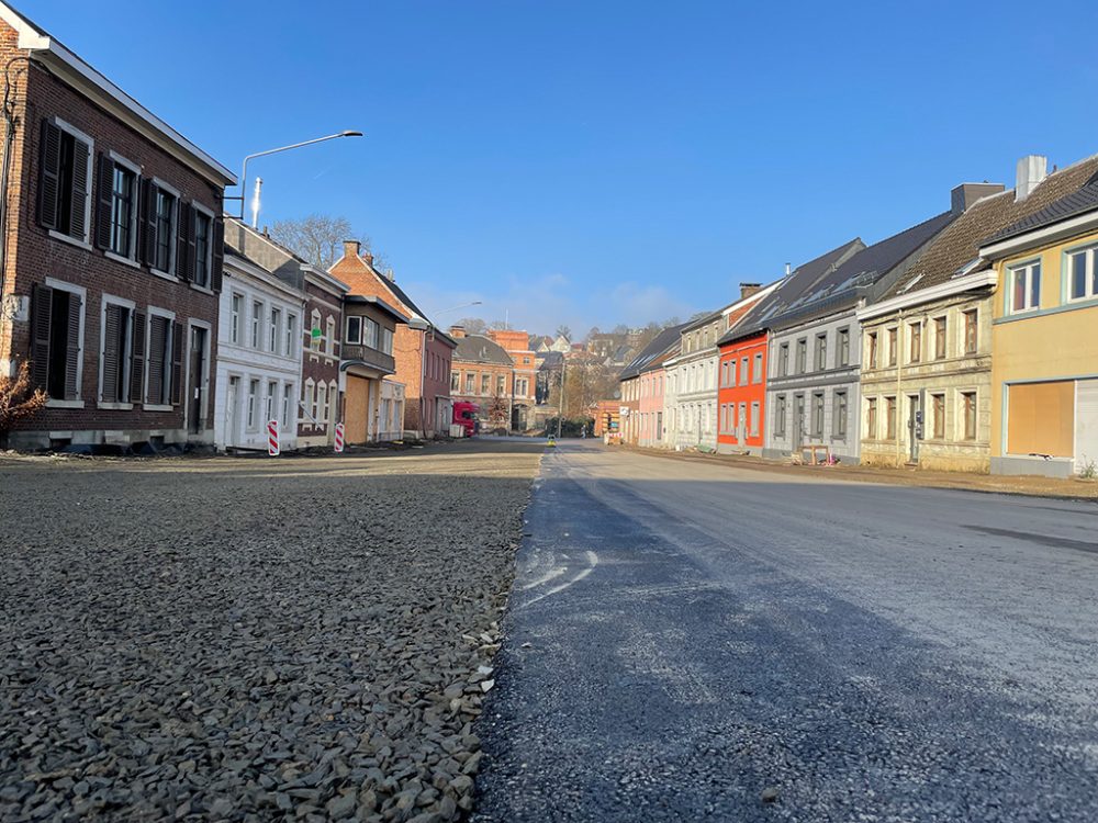 Erste Reparaturarbeiten in der Malmedyer Straße in Eupen beendet (Bild: Michaela Brück/BRF)