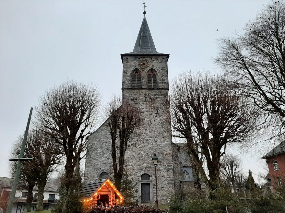 Die Pfarrkirche in Weismes (Bild: Stephan Pesch/BRF)