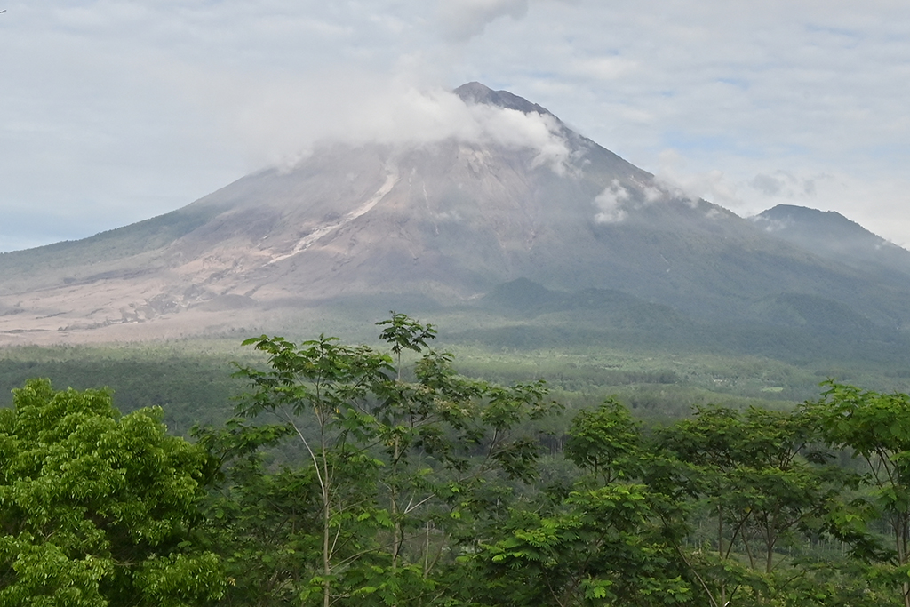 Vulkan Semeru auf Java, Indonesien