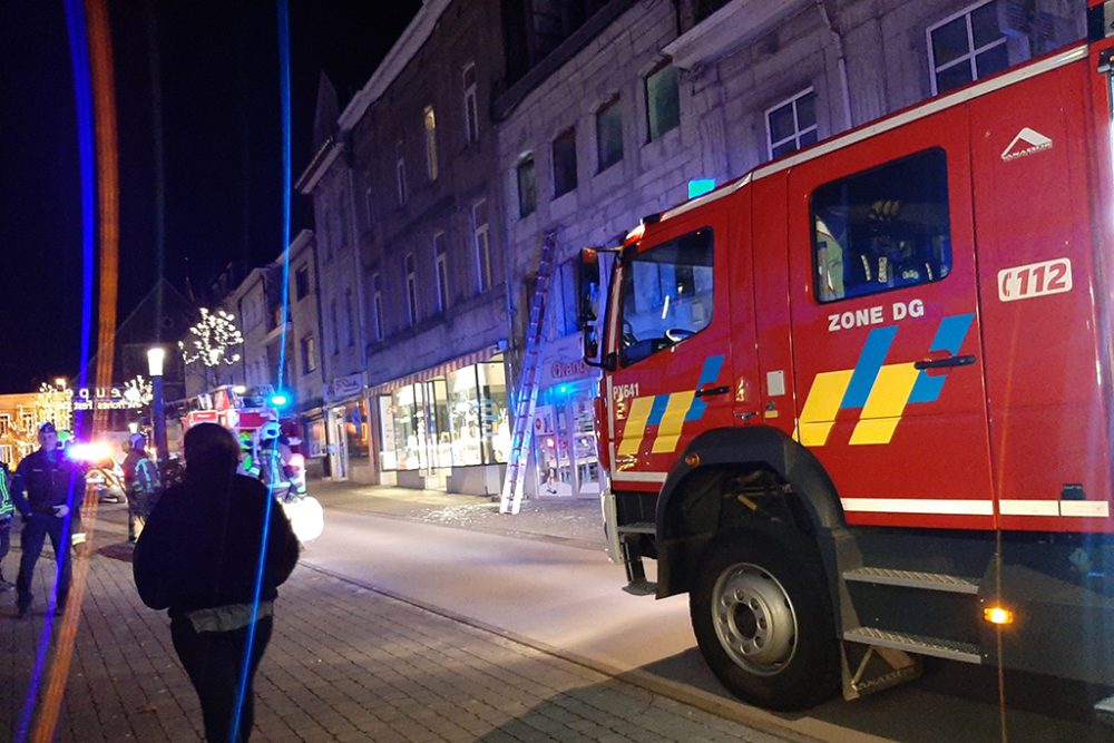 Durch Sturm: Mehrere Fenster in der Eupener Klosterstraße zu Bruch gegangen (Bild: Manuel Zimmermann/BRF)