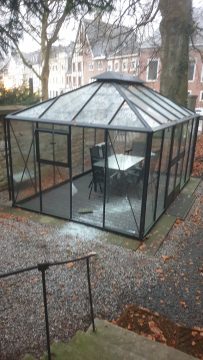 Vandalismus im Garten der Friedenskirche (Bild: Friedenskirche)