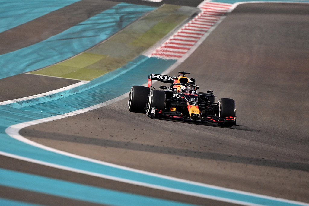 Max Verstappen krönt sich in Abu Dhabi zum Formel-1-Weltmeister (Bild: Andrej Isakovic/AFP)