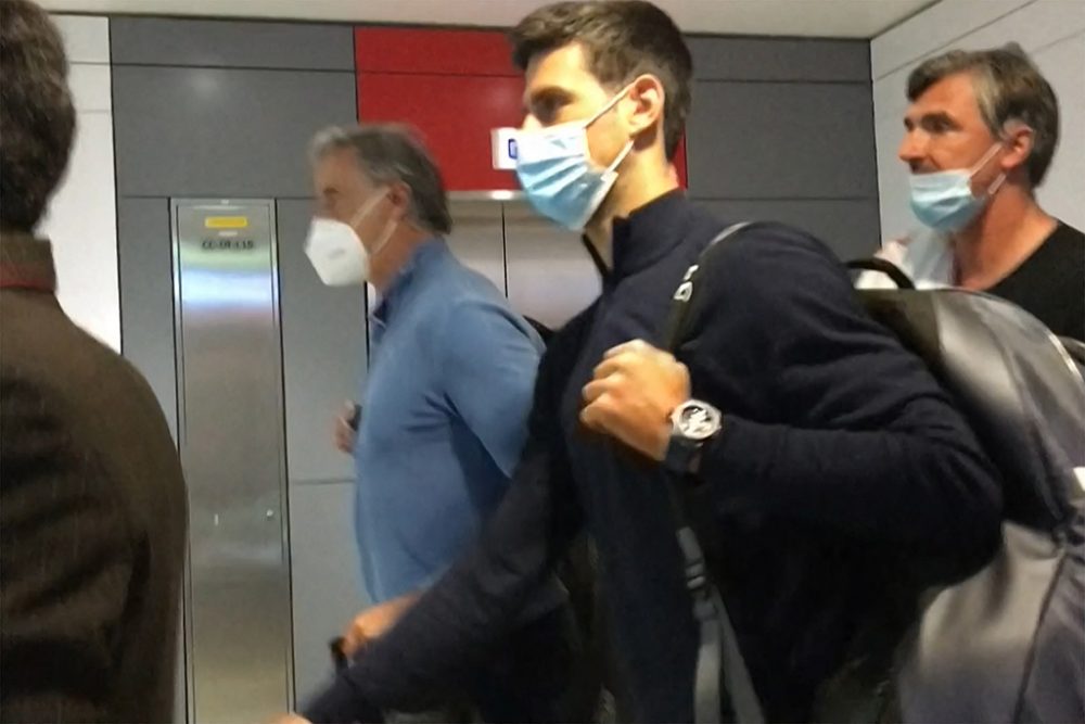 Novak Djokovic auf dem Rückweg von Australien (Bild: STR/AFPTV/AFP)