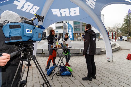 Sondersendung aus St. Vith zum Benefiz-Marathon (Bild: Olivier Krickel/BRF)