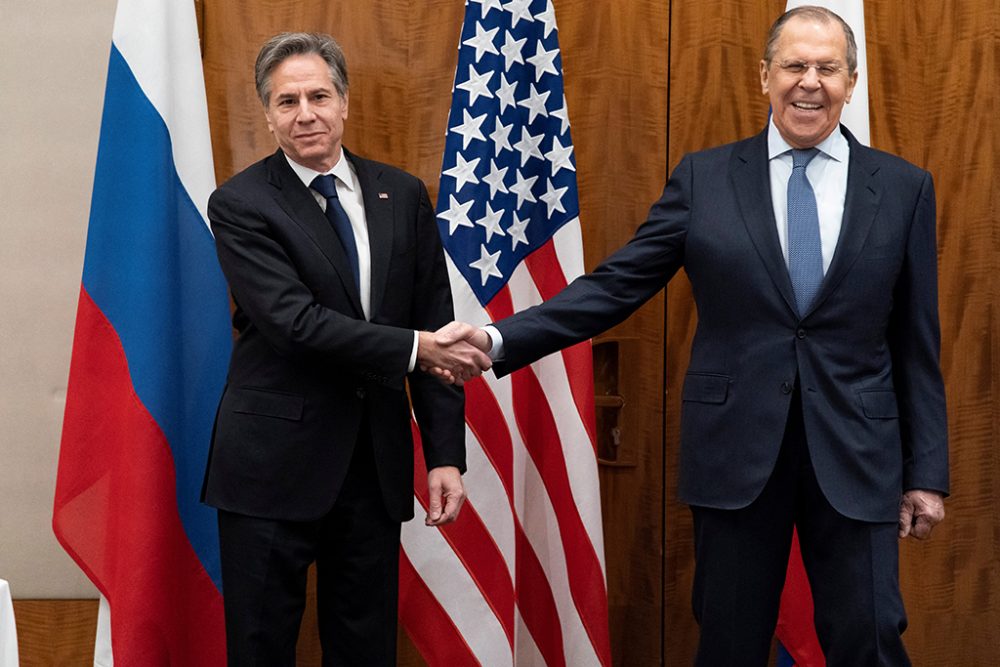 US-Außenminister Blinken (li.) und sein russischer Amtskollege Lawrow beim Treffen in Genf (Bild: Alex Brandon/Pool/AFP)