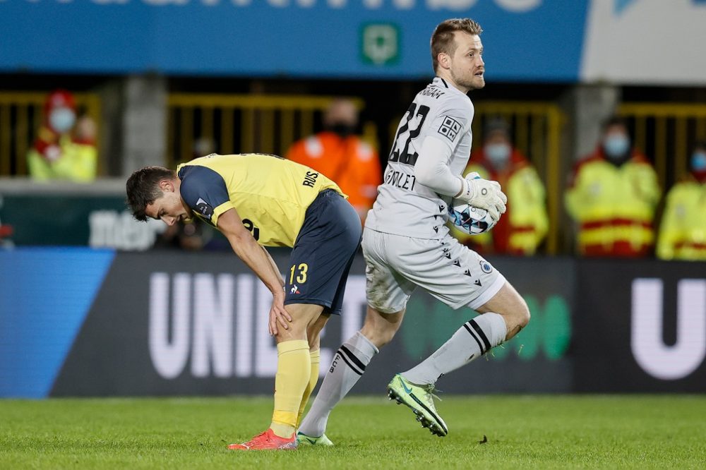 Union Saint-Gilloise (hier Dante Vanzeir) scheiterte ein ums andere Mal an einem bärenstarken Simon Mignolet (Bild: Bruno Dahy/Belga)