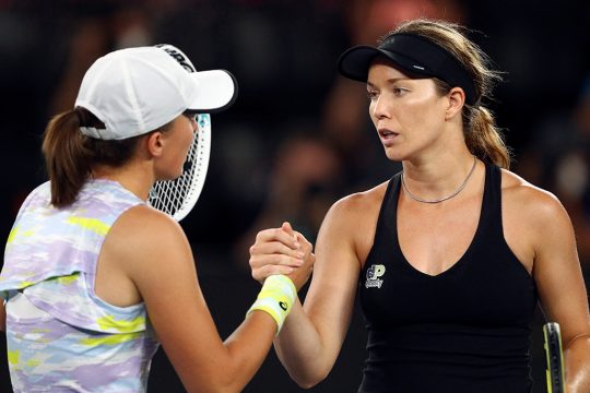 Danielle Collins (r) mit Iga Swiatek (Bild: Aaron Francis/AFP)