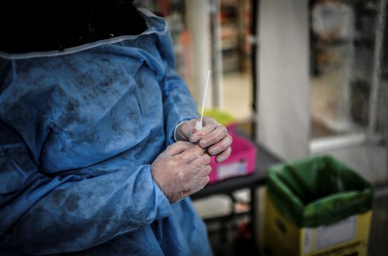 Corona-Test (Bild: Stephane De Sakutin/AFP)