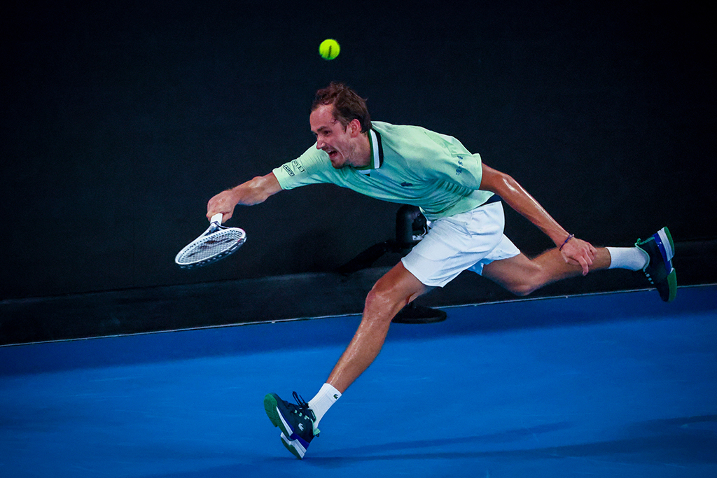 Danii Medwedew kämpft sich ins Halbfinale der Australian Open (Bild: Patrick Hamilton/Belga)