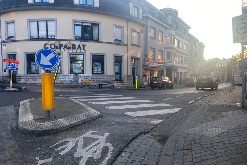 Kreuzung Vervierser Straße-Rathausplatz-Paveestraße (Bild: Simonne Doepgen/BRF)