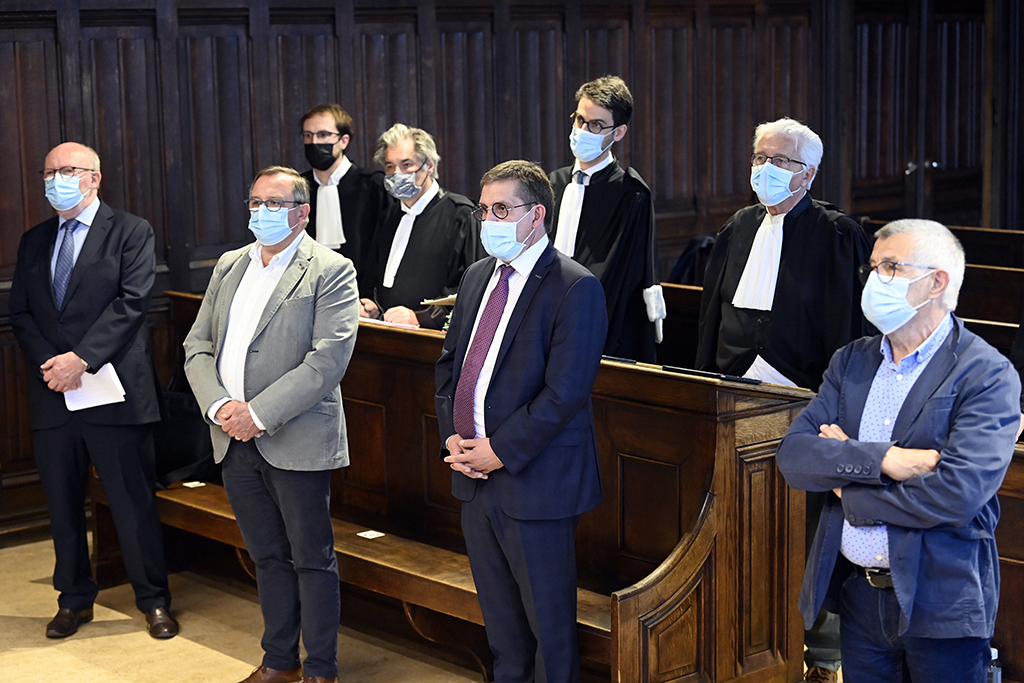 Die Angeklagten beim Berufungsprozess in Lüttich am 3. Juni 2021 (Bild: Eric Lalmand/Belga)
