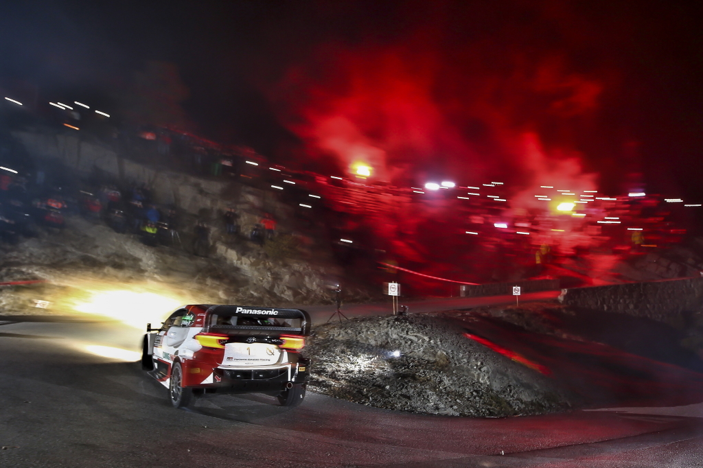 Sébastien Ogier und Beifahrer Benjamin Veillas übernehmen die Spitze der Rallye Monte-Carlo (Bild: Toyota Gazoo Racing)