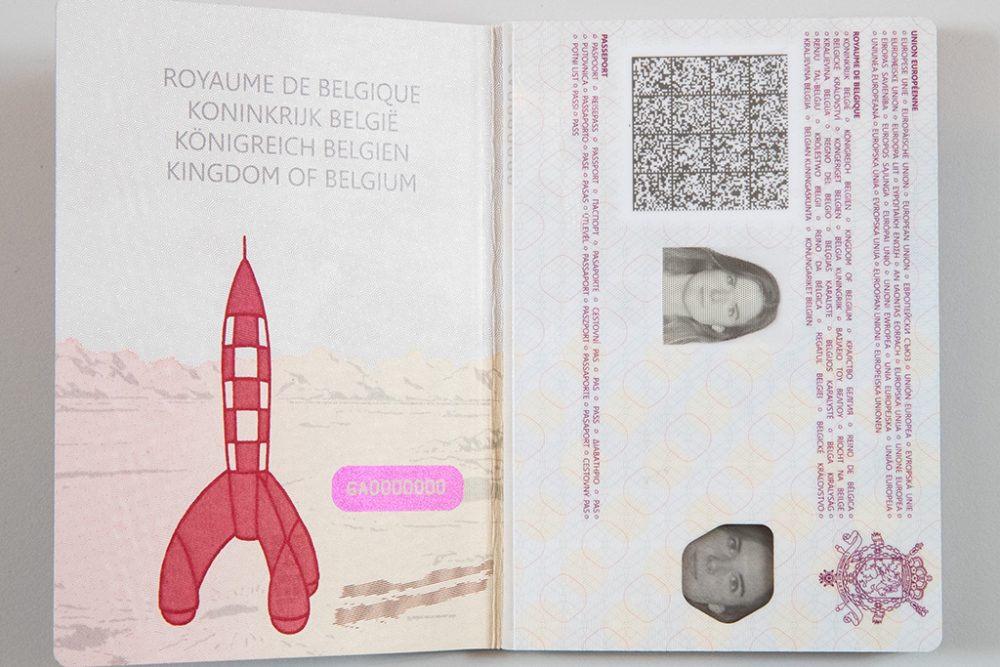 Der neue Reisepass zeigt unter anderem Motive von Tim und Struppi - ©Hergé-Moulinsart, Bild: Benoit Doppagne/Belga