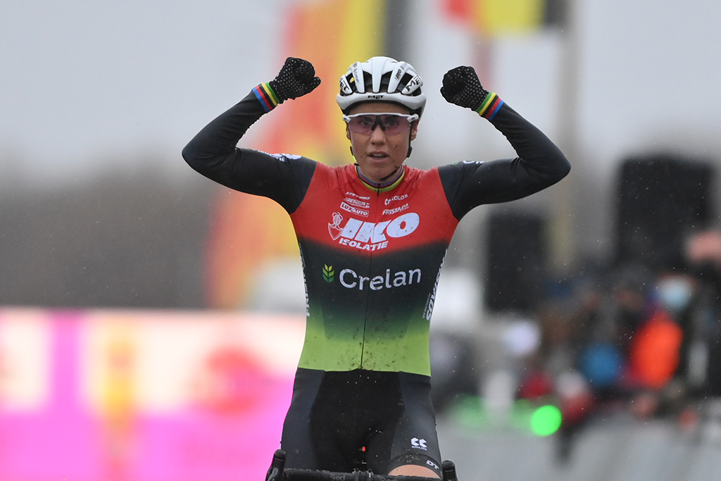 Radcross: Sanne Cant zum 13. Mal in Folge belgische Meisterin (Bild: David Stockman/Belga)