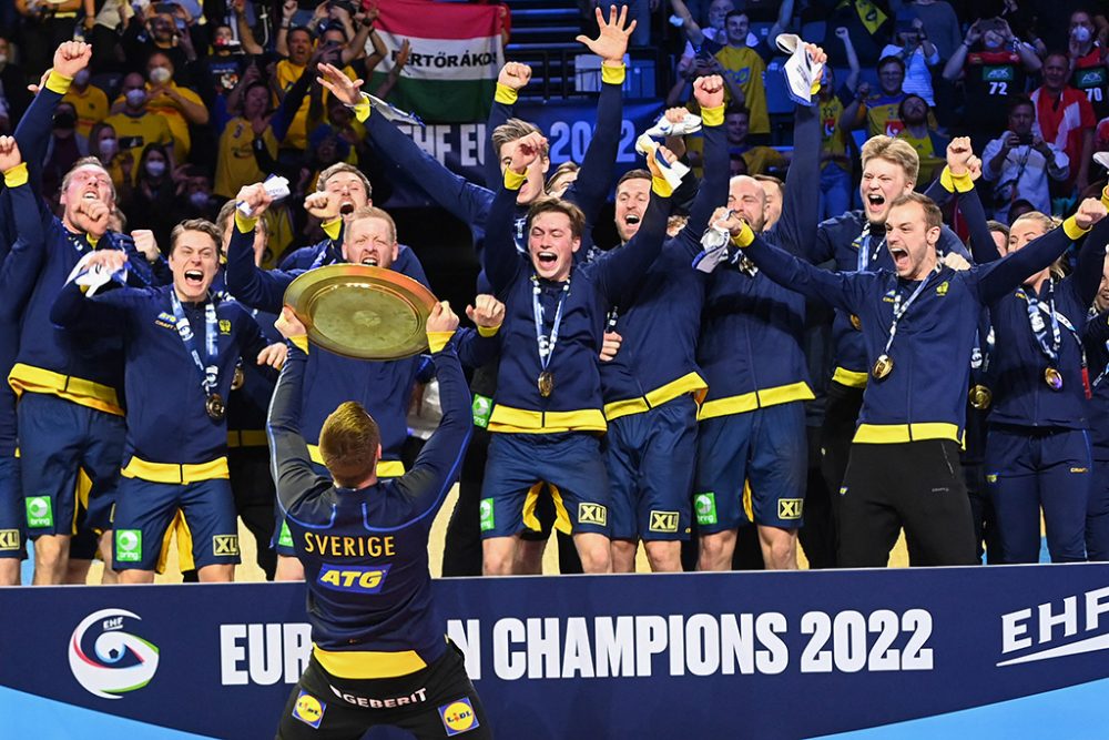 Schweden feiert den EM-Titel (Bild: Attila Kisbenedek/AFP)