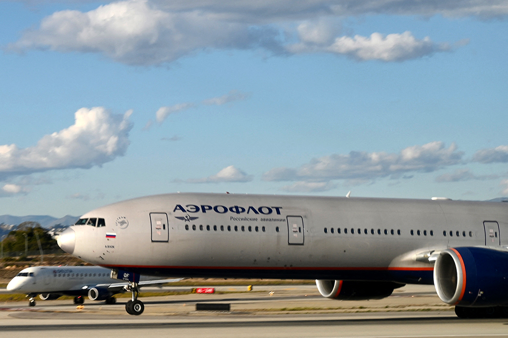 Nicht länger in der EU willkommen: Maschinen der Aeroflot und anderer russischer Airlines dürfen die EU nicht mehr ansteuern (Bild: Daniel Slim/AFP)