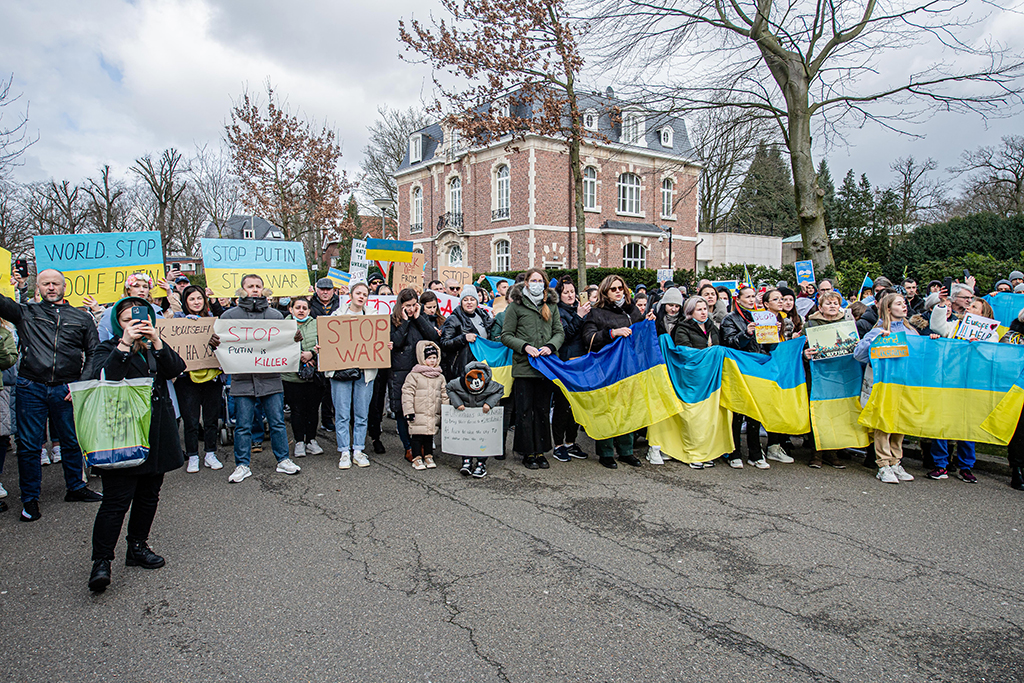 Protestkundgebung vor russischem Konsulat in Antwerpen
