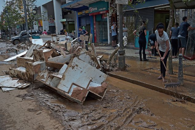 Erdrutsche bei Rio (Bild: Carl De Souza/AFP)