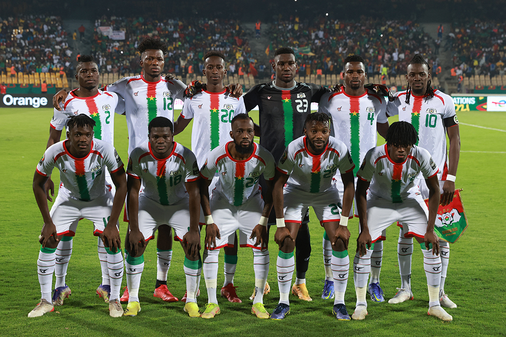 Die Nationalmannschaft von Burkina Faso beim Afrika-Cup (Bild: Kenzo Tribouillard/AFP)