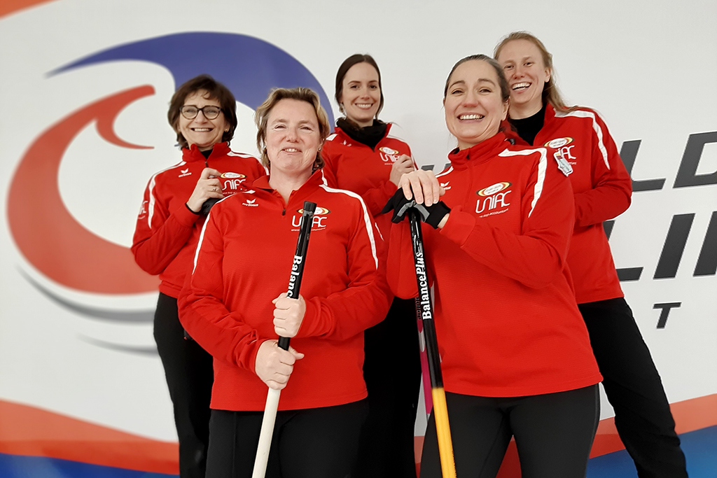 Die belgische Curling-Frauennationalmannschaft (Bild: Christophe Ramjoie/BRF)