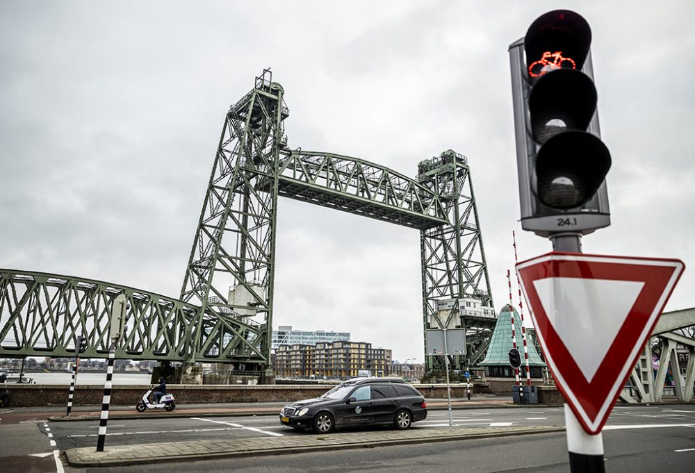 Koningshaven-Brücke alias De Hef in Rotterdam (Bild: Remko de Waal/ANP/AFP)