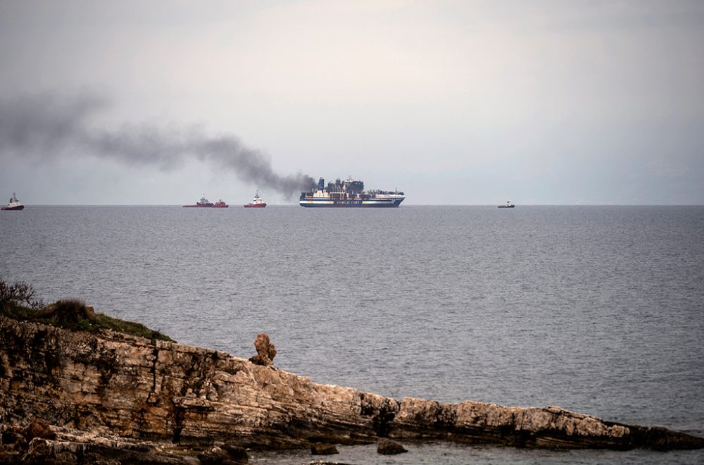 Autofähre "Euroferry Olympia" vor Korfu (Bild: Angelos Tzortzinis/AFP)