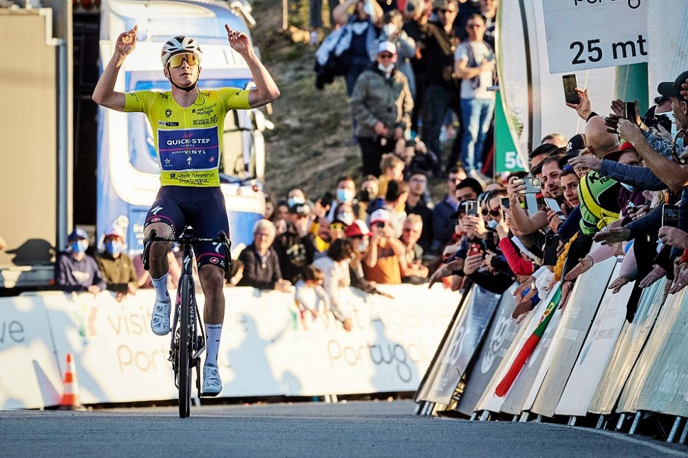 Remco Evenepoel gewinnt die Algarve-Rundfahrt (Bild: Filipe Farinha/Belga)