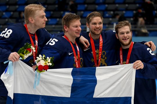 Das letzte Olympia-Gold bei den Winterspielen in Peking ging an die finnische Eishockey-Nationalmannschaft (Bild: Antonin Thuillier/AFP)